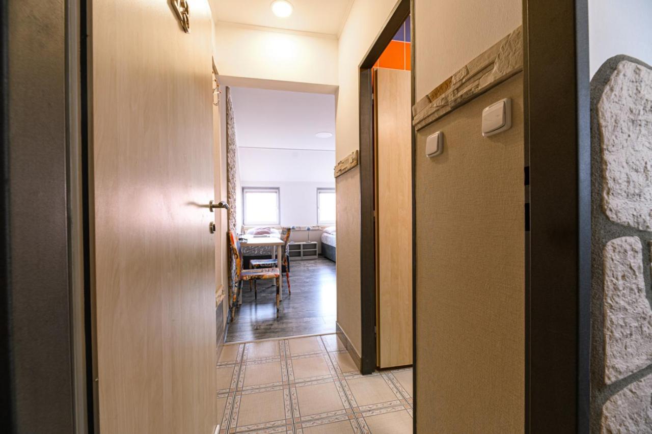 Point Pension-restaurant Guest house